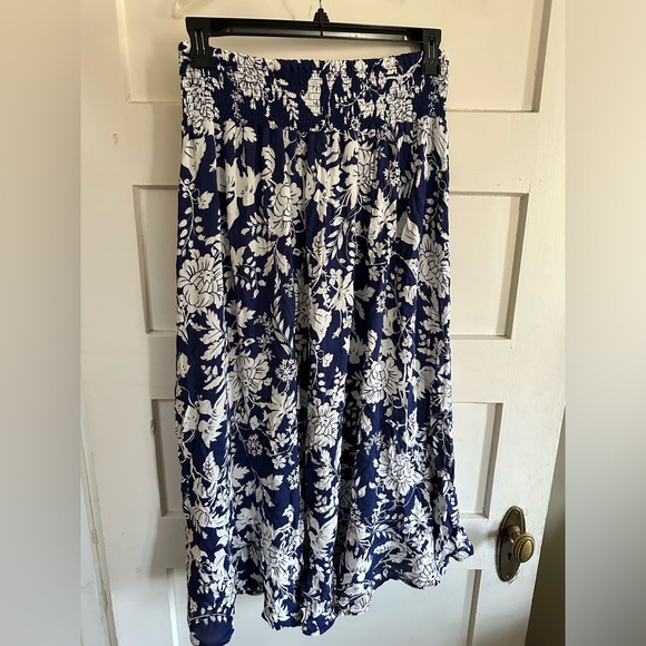 Rachel Zoe Floral Blue and White Skirt - Picture 5 of 6